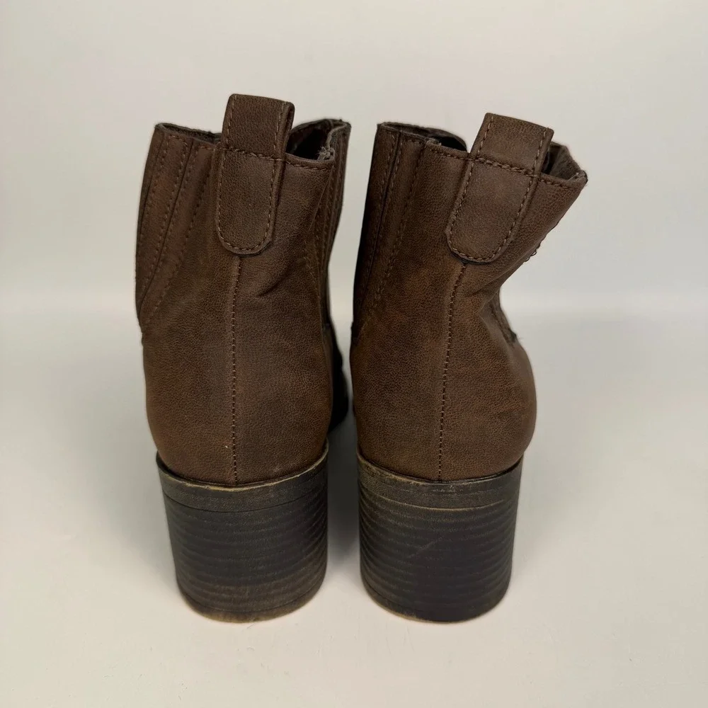 Dunes Women's Size 9.5 Patty Ankle Boots Brown Faux Leather‎ Pointed Toe